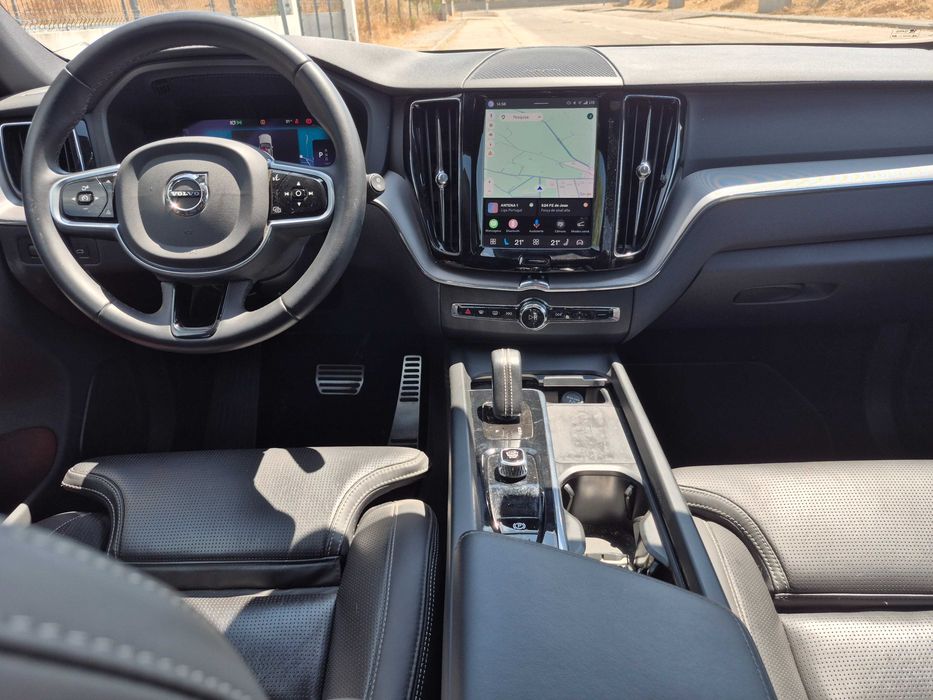 Volvo X60 B4 R Design AWD