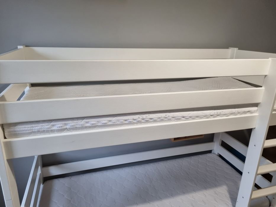 Sprzedam łóżko piętrowe