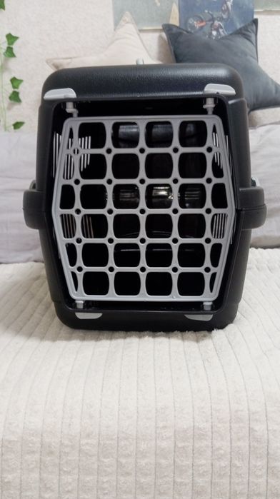 Переноска для тварин чорно-сіра