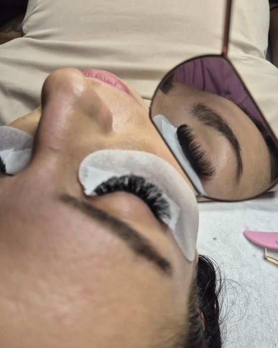 Przedłużanie rzęs, Mega Volume,Volume