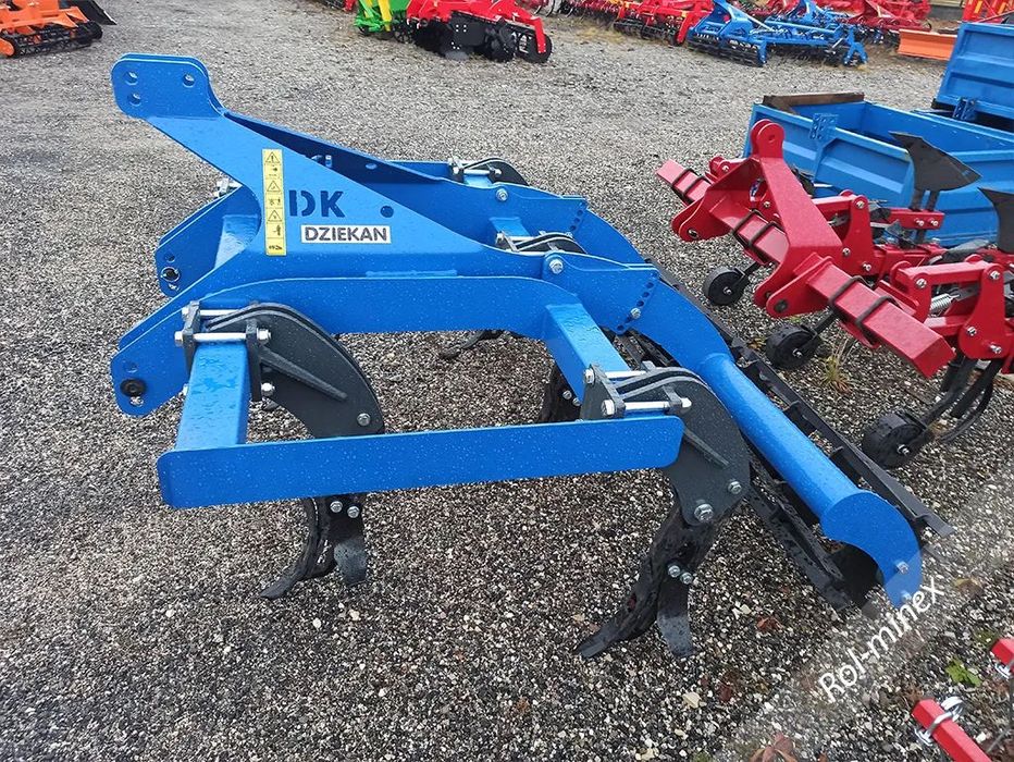 Pług dłutowy bezorkowy DZIEKAN M Pirat z wałem Agregat Głębosz Transport