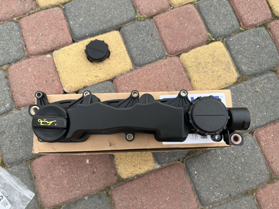 Клапанна кришка Ford Focus 2 1.6 tdci