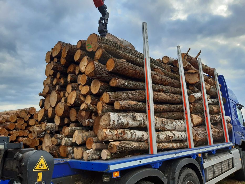 OPAŁ Drewno opałowe wałki z darmowym transportem i rozładunkiem HDS