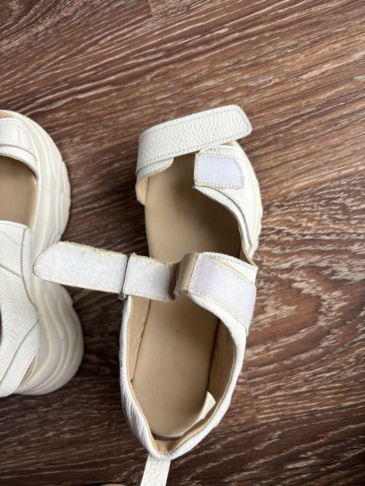 Жіночі шкіряні босоніжки на платформі 37