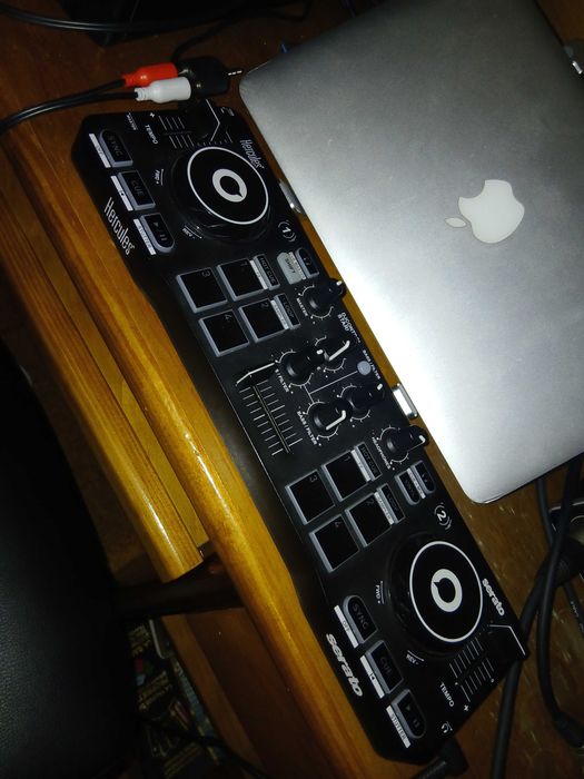 Hercules DJControl Starlight