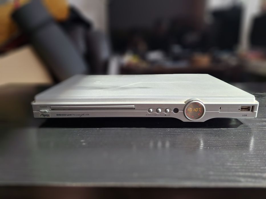 Manta Lord DVD-032 Pro Logic II & USB