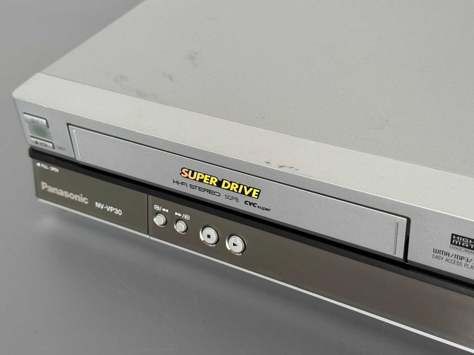 Magnetowid Combo DVD/VHS Panasonic NV-VP30 Super Drive