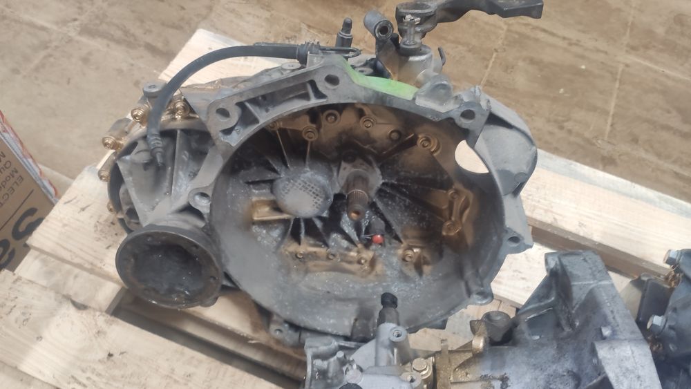 Кпп коробка передач Vw Touran Passat b6 1.6 FSI JJX GVW GQG JJY HPB