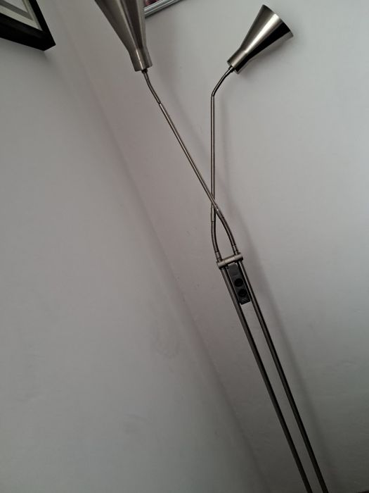 Lampa stojąca srebrna