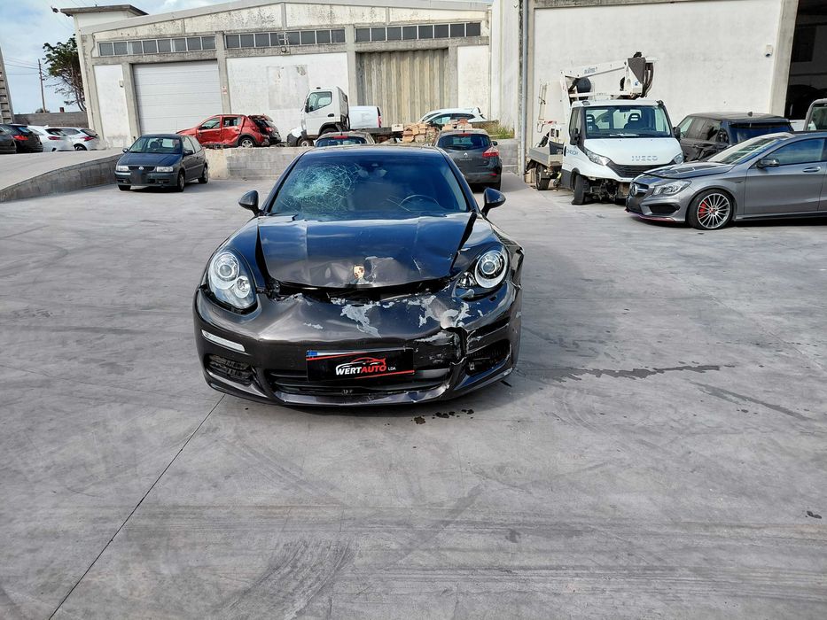 Porsche Panamera 3.0, 2015