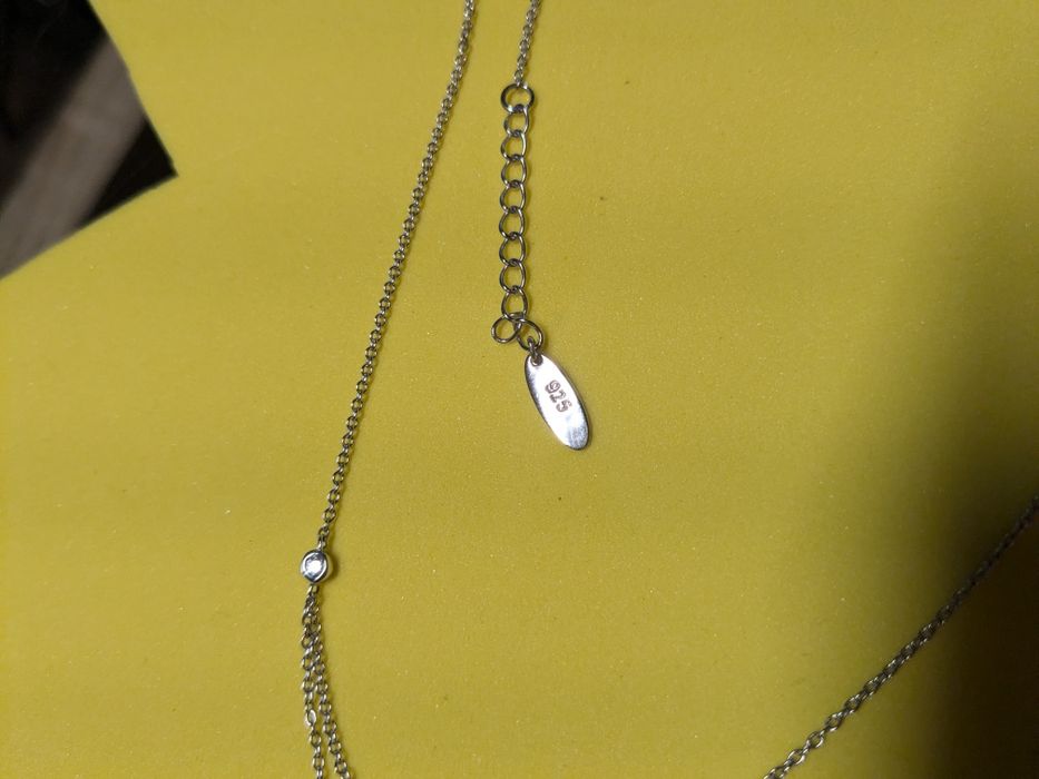 Wisiorek łańcuszek z zawieszką srebrny próba 925 Apart