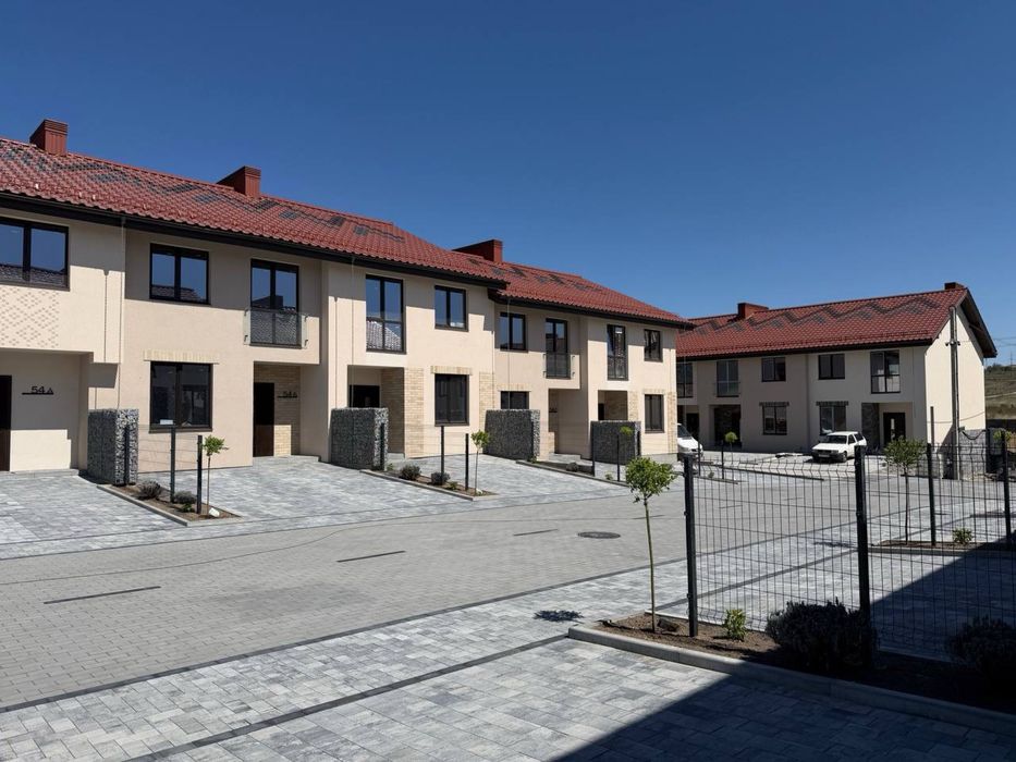 Продам котедж в КМ Етнія на Щасливому, максимальна комплектація