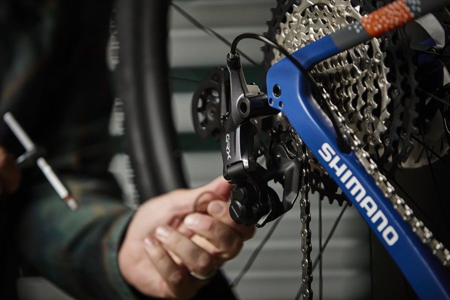 Serwis rowerowy. Regulacja przerzutek i hamulców rowerowych.