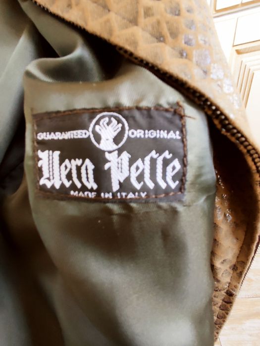 Продам итальянский  пиджак из лазерной натуральной кожи .