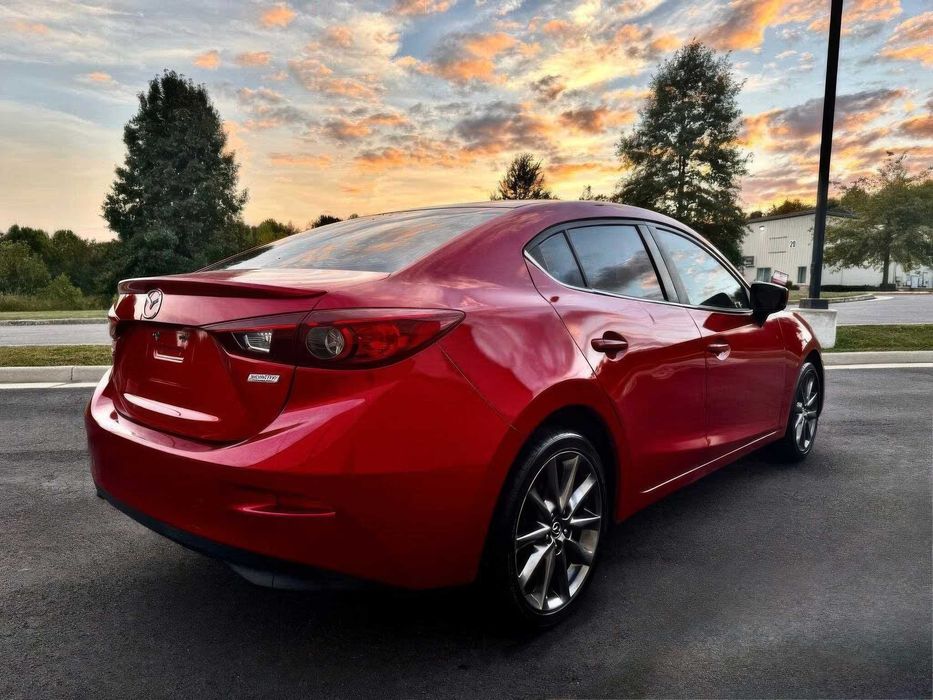 Mazda 3 Touring      2018
