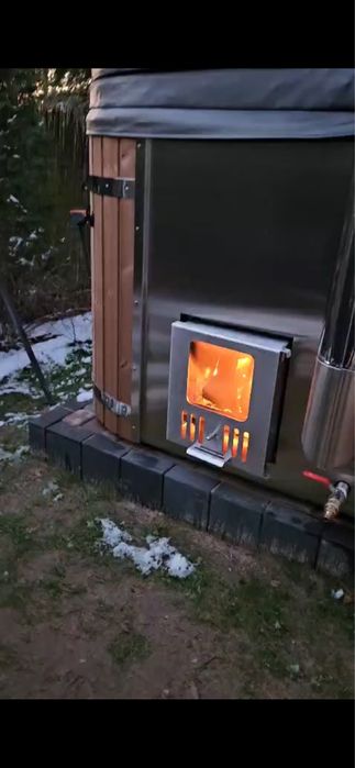 Jacuzzi/ Balia kwadratowa z piecem