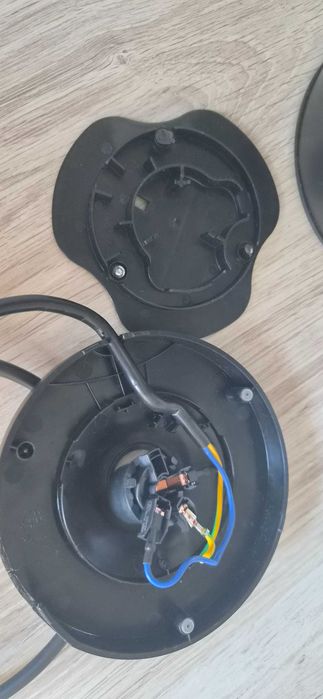 Czajnik elektryczny czarny metalowy stalowy bezprzewodowy Kohersen 3000W