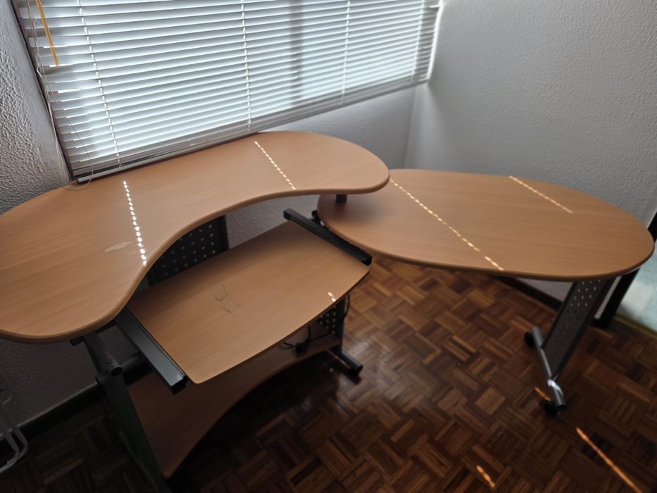 Secretária de Computador Extensível