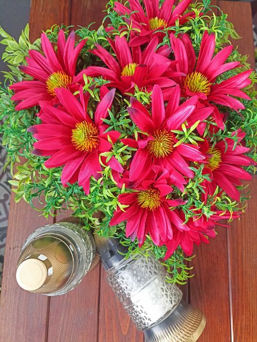 Stroik Nagrobny Serce Czerwone | 2X Znicz Biały | Stabilizowany