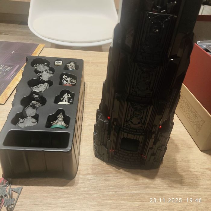 Настільна гра Ворота до темної  вежі з  доповненням «Альянси» та Dark