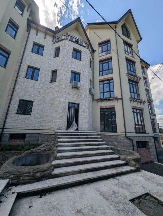 Продаж готелю 1343 м² навпроти «Женеви» | Трускавець, вул. Суховоля