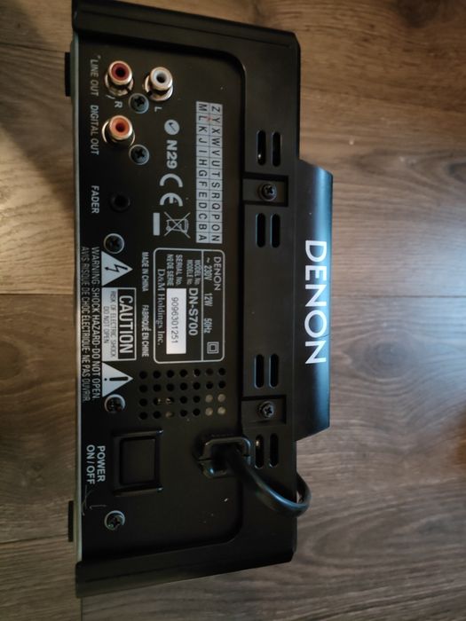 Odtwarzacz Denon DN-S700