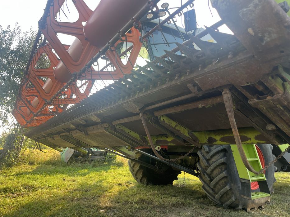 Жниварка ( жатка ) claas vario 750