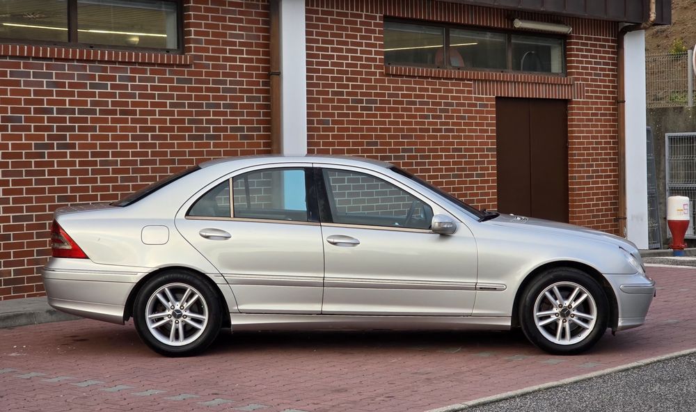 Mercedes-Benz C220 CDI 143cv