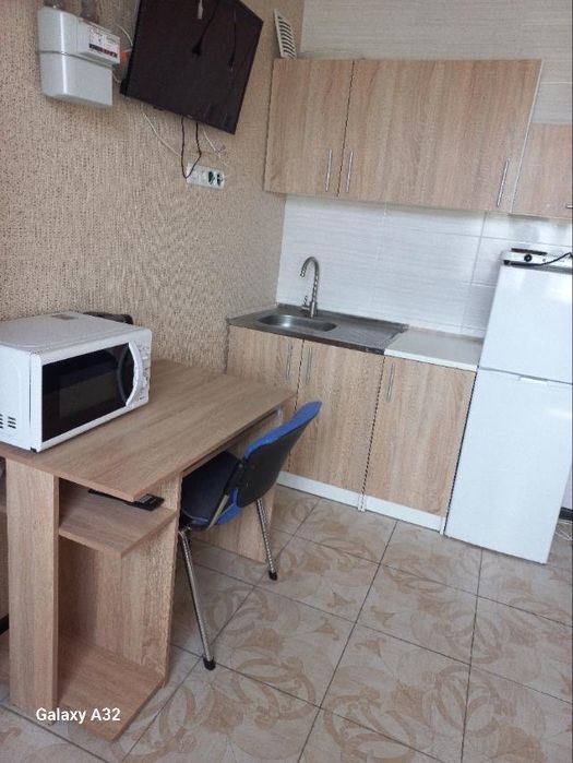 Сдам свою квартиру возле метро, без агенских, срочно парковка