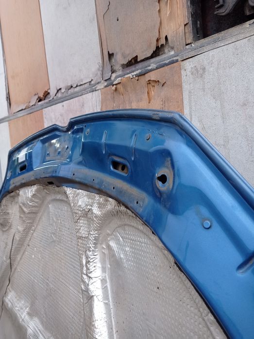 Продам бу капот на гольф -5 2005 рік.