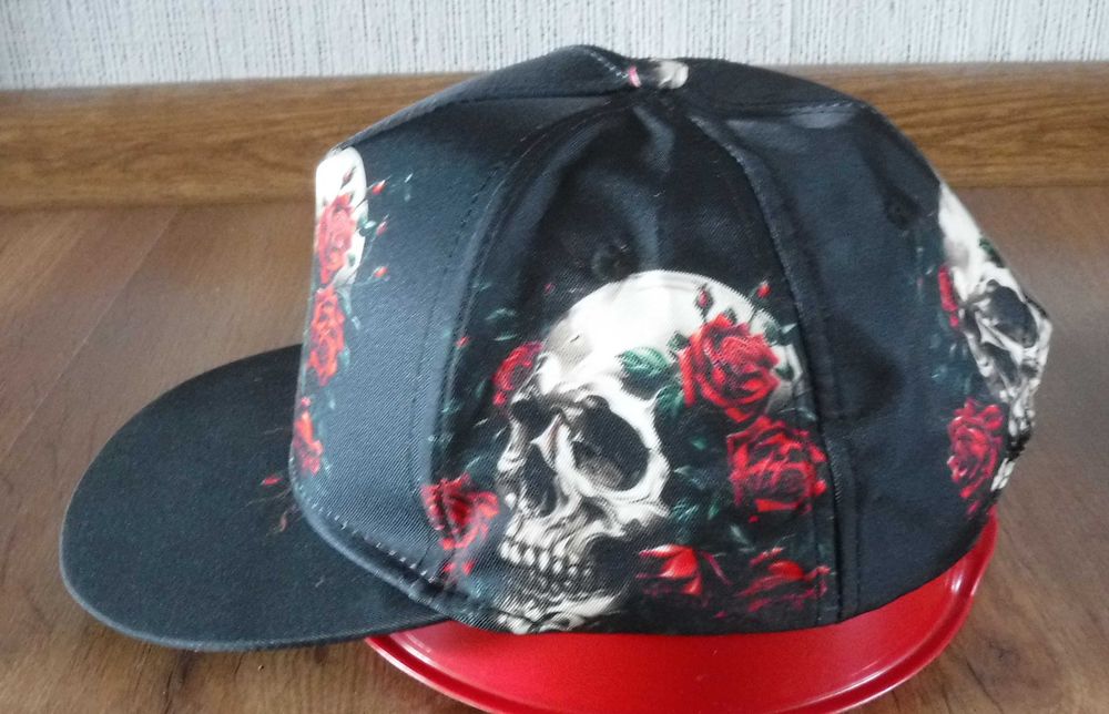 Czapka z daszkiem jokejka nr. 4
