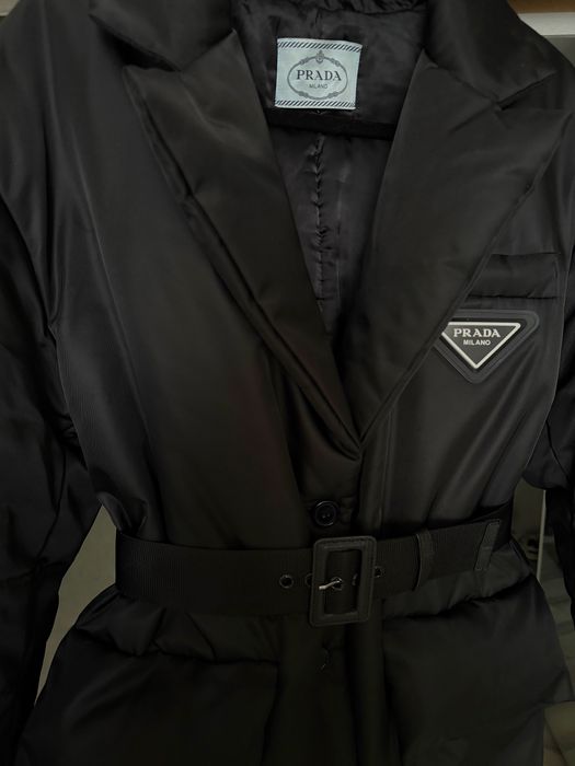 Пуховик / курточка / пальто Prada