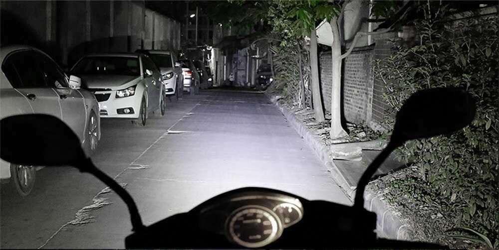 Reflektor Halogen Doświetlacz Samochodowy 18LED 15W