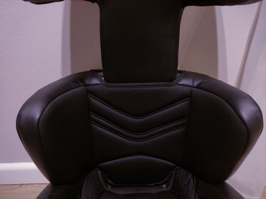 Fotelik samochodowy lionelo 15-36 kg