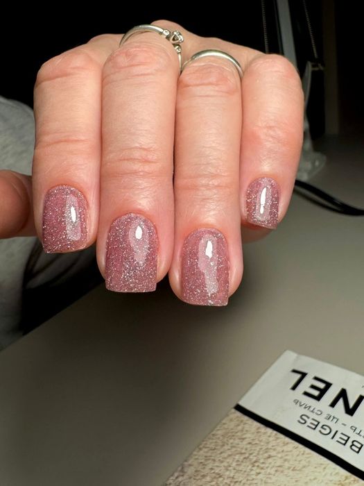 Запрошую модель на МАНІКЮР 150 грн, Бочарова,52 / Палія