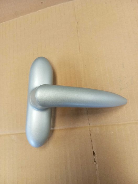 Puxador / asa para porta de alumínio