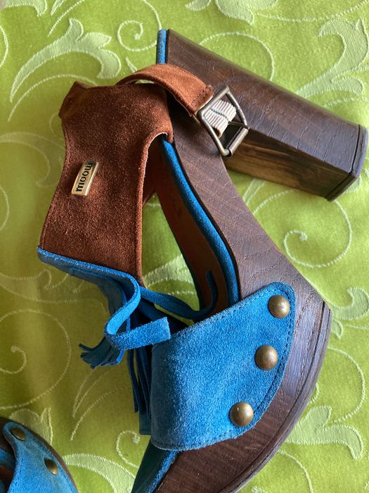 Botas de marca  Zilian e moow