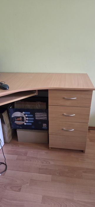 Продам стіл комп’ютерний, письмовий