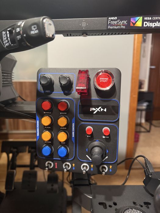 Symulator do SimRacingu Moza, Thrustmaster, Simagic