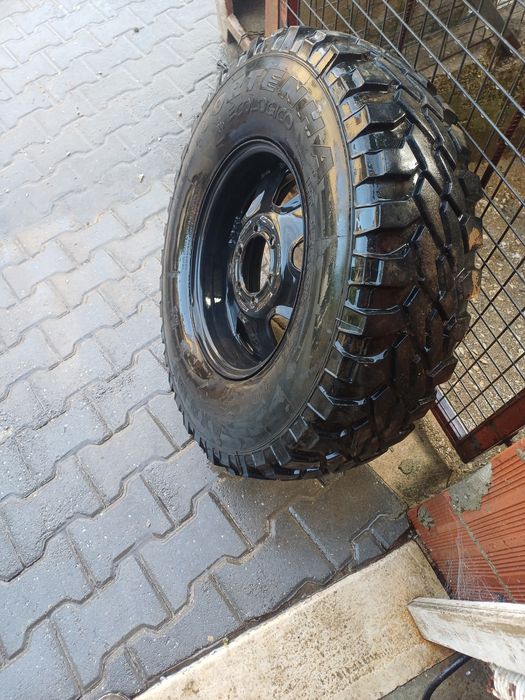 Jantes + Pneus 235/85 R16 COMO NOVOS