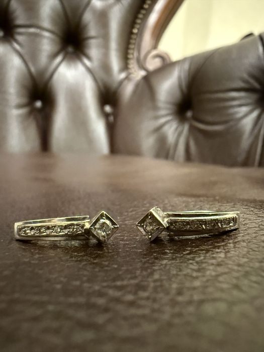 Золотые серьги с бриллиантами