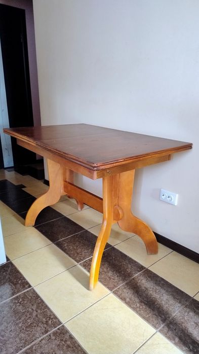 Стіл кухонний дерев'яний