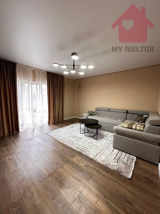 Продаж будинку у новому котеджному містечку!