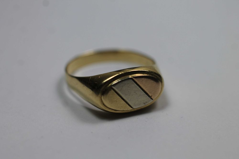 Złoty sygnet p 750  R25 4,85g