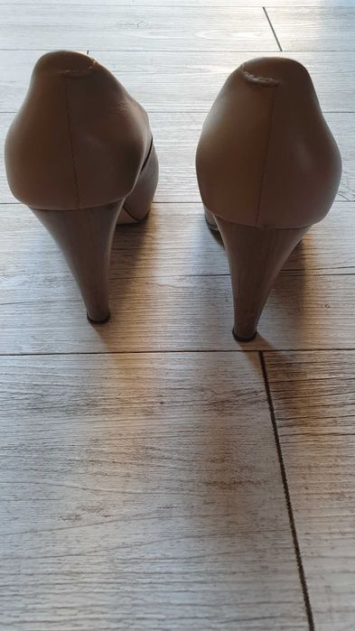 Świetne skórzane włoskie buty rozmiar 39 firmy Sala
