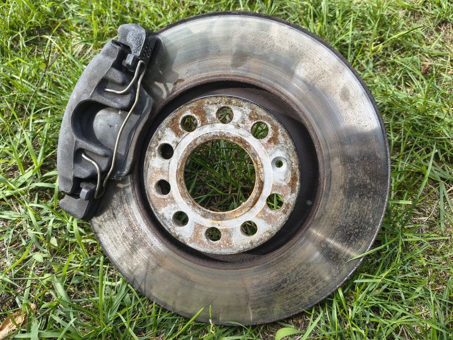 Zaciski kompletnie z tarczami 312 do audi a4 b6 B7 A6 c5