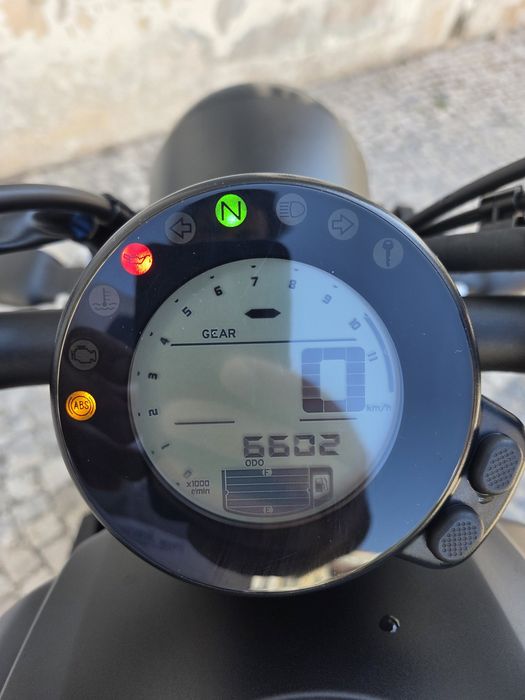 Yamaha XSR 700 impecável