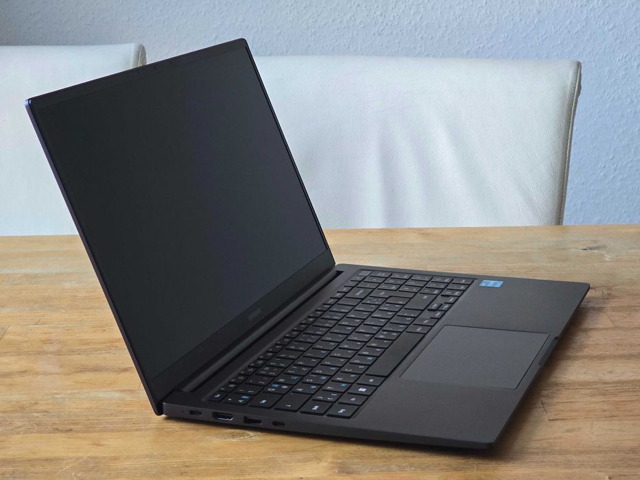 Samsung Galaxy Book3, Intel Core i3-1315U. 15.6 Full HD. 2023