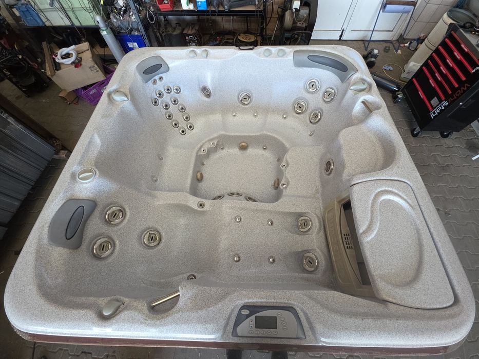 Jacuzzi całoroczne sundance spas cameo 226x226cm taras ogrod