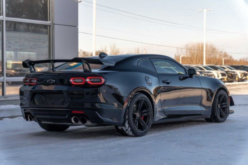 Chevrolet Camaro      2020
